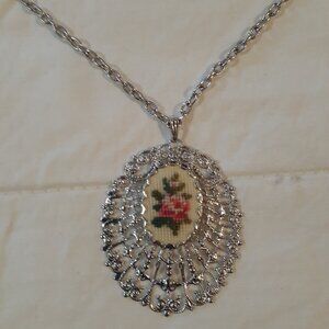 Needlepoint Necklace Silver Tone